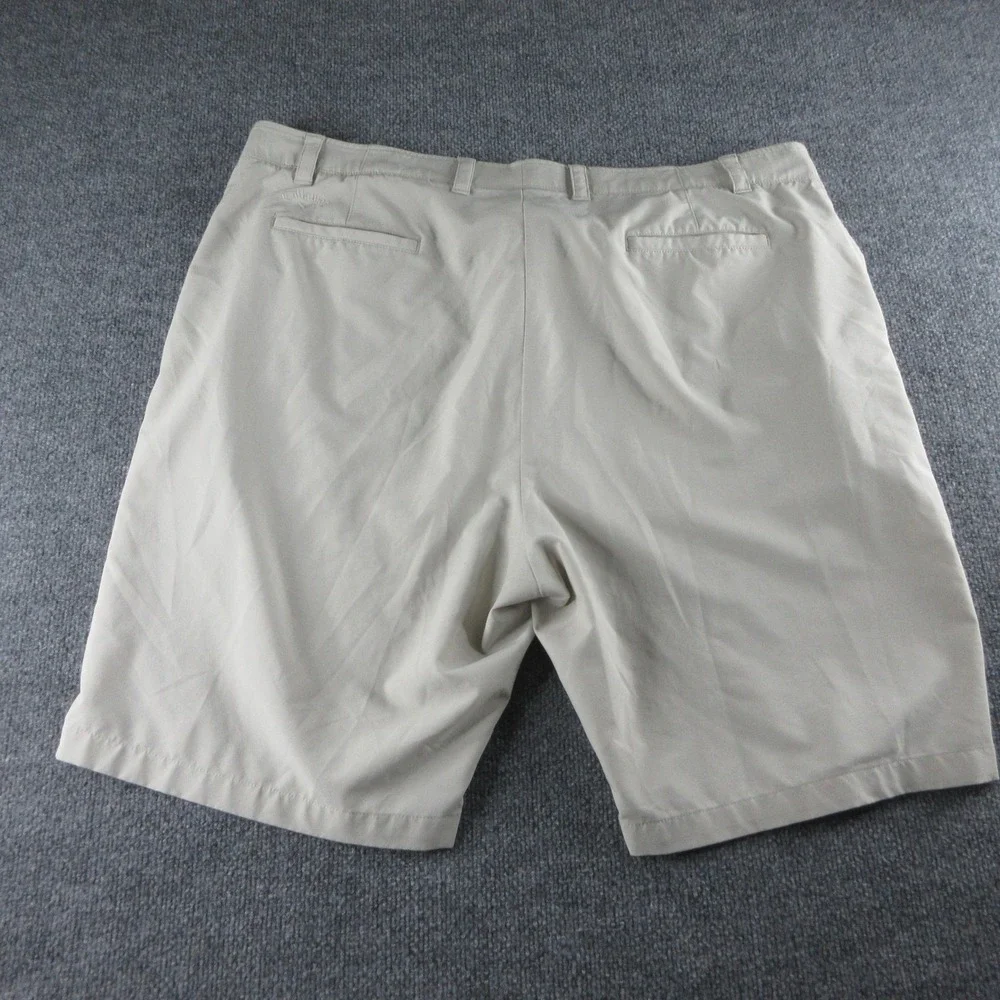 Callaway Shorts Mens 46 Beige 11 Inseam Chino Golf Pockets Flat Front Casual